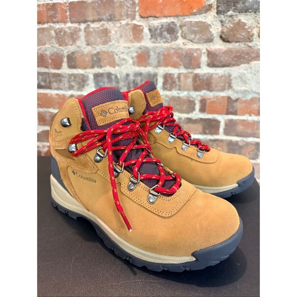 COLUMBIA • Women's Newton Ridge Plus Waterproof Amped Hiking Boot in Elk/Mountai